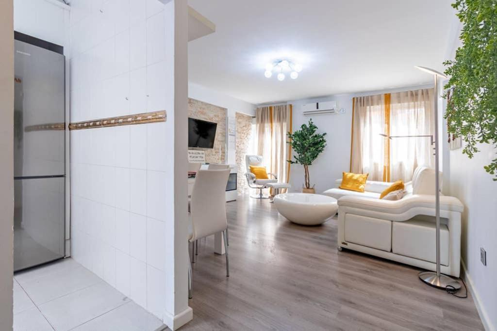 Triana Maestro Deluxe By Valcambre Apartment Sevilla Bagian luar foto