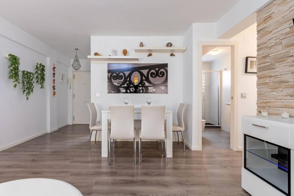 Triana Maestro Deluxe By Valcambre Apartment Sevilla Bagian luar foto